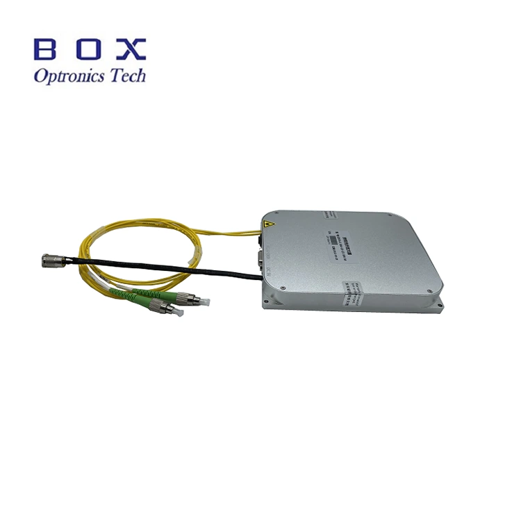 Amplificador preliminar de um sinal fraco em uma fibra com um EDFA de banda C Erbine