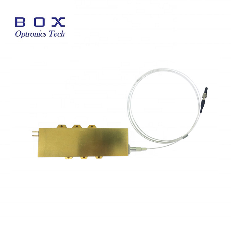 O princípio da operação 830 nm 1 W de um laser de diodo fibroso